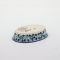 Elegant and durable large soap dish made from authentic Bolesławiec pottery. Hand-painted with traditional Polish patterns, perfect for bathroom decor or as a unique gift. High-quality Polish stoneware, moisture-resistant and designed for everyday use.