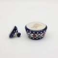Cukiernica ceramiczna – stylowy dodatek do Twojej zastawy.